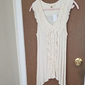 Chic Cream Ruffled Sleeveless Blouse